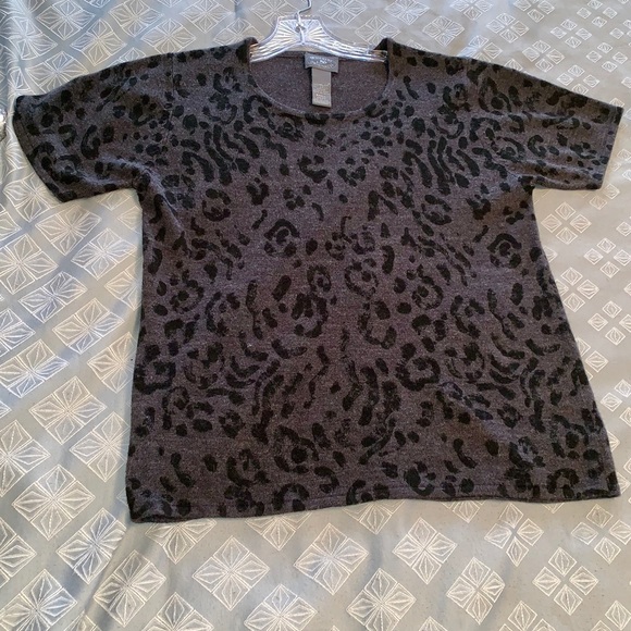 Designer Original Animal Print Sweater - Picture 5 of 7